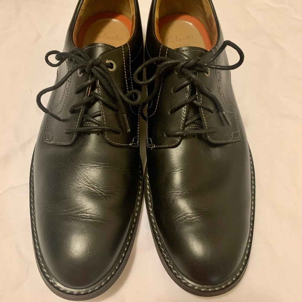 Size 12 CLARKS mens shoes black never worn in perfect condition
